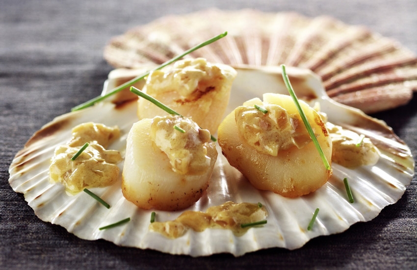 Recette Noix De Saint-jacques Vin Blanc échalote Champignon Noix de Saint Jacques et sauce à l’échalote | Intermarché